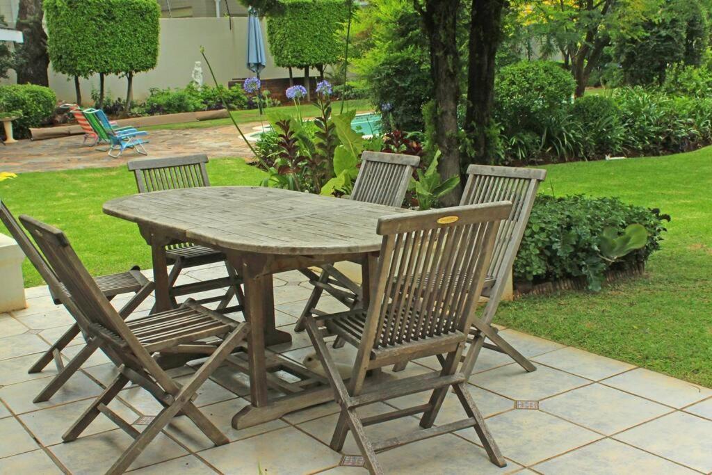 Luxury Standalone 5 Beds For The Whole Crew. Villa