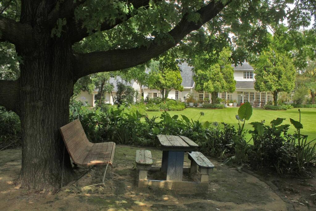 Villa Luxury Standalone 5 Beds For The Whole Crew. Johannesburg