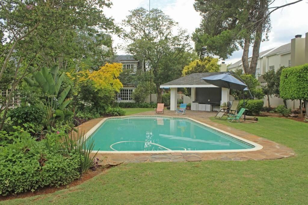 Villa Luxury Standalone 5 Beds For The Whole Crew. Johannesburg