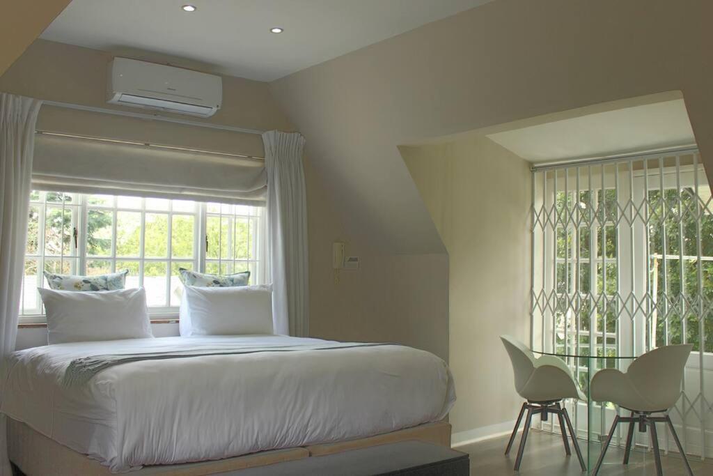 Luxury Standalone 5 Beds For The Whole Crew. Villa