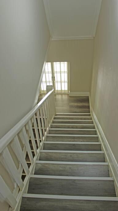 Villa Luxury Standalone 5 Beds For The Whole Crew. Johannesburg