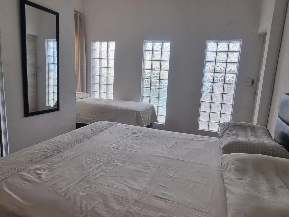 Bonga's Backpackers * Johannesburg