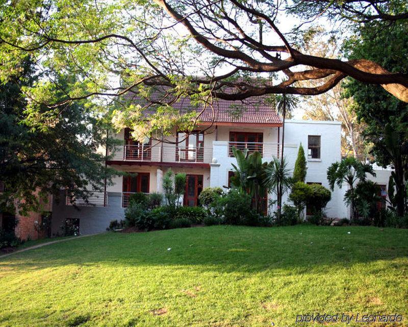 Lodge Sandton Rivonia *