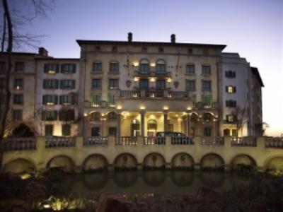 Hotel Pivot Montecasino 4*
