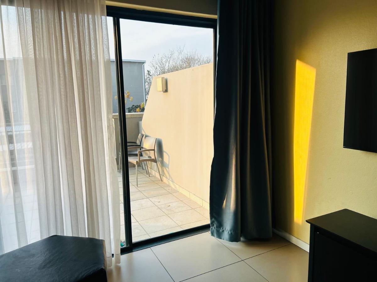 Rs Cozy At The Atrium Apartment Johannesburg