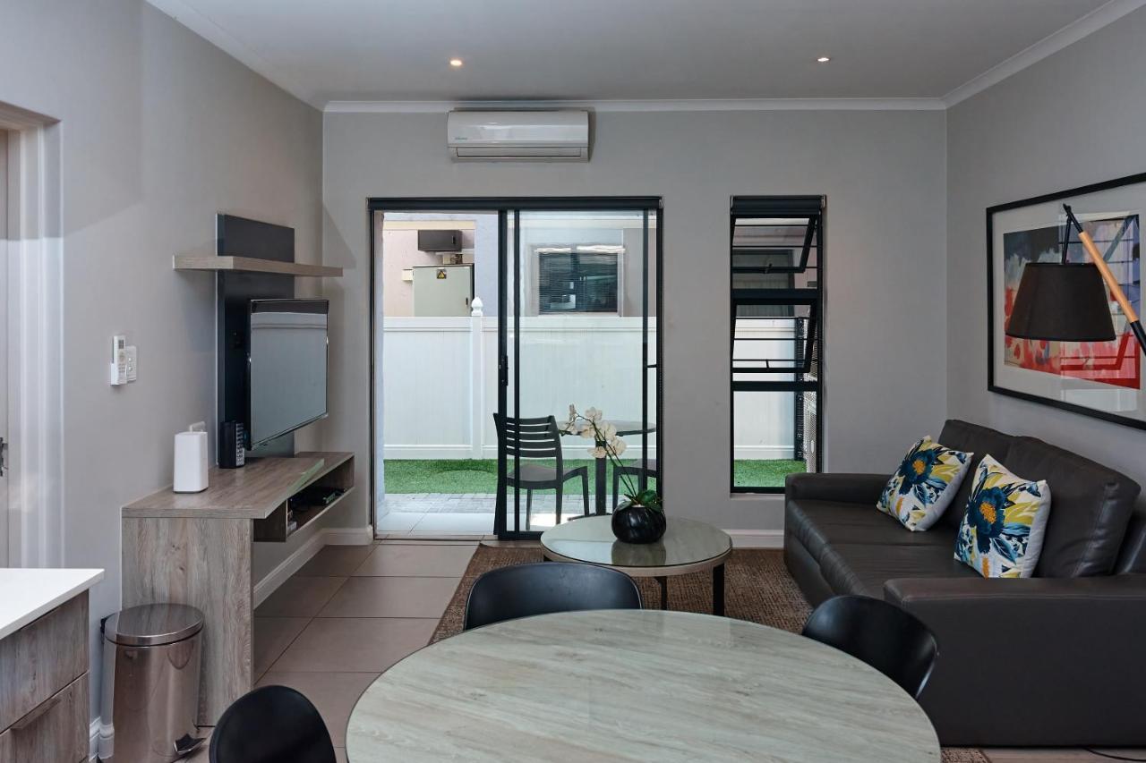 Elegant 2 Bed 2 Bath Wifi Netflix Backup Power Apartment