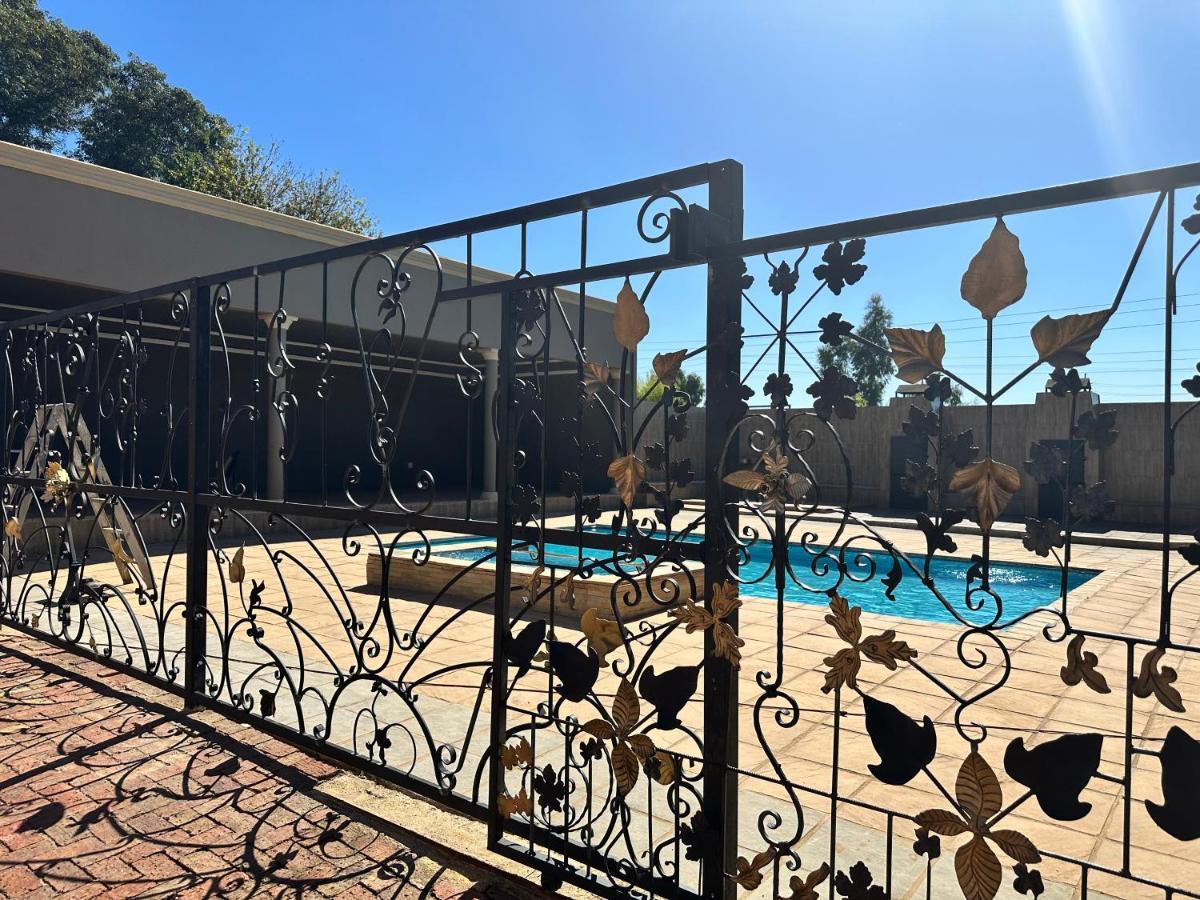 Resort Sekgome *