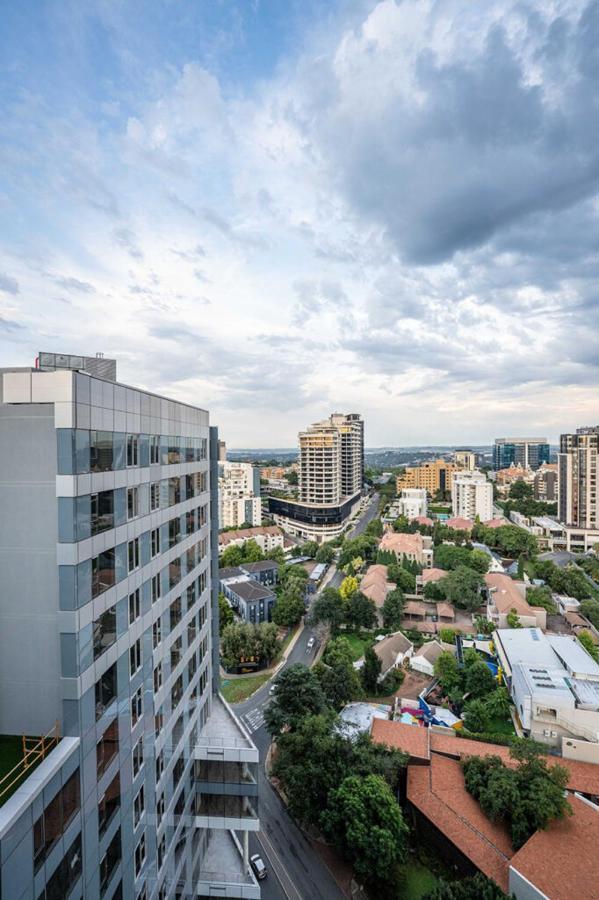Spacious 2br Near Sandton -no Loadshedding