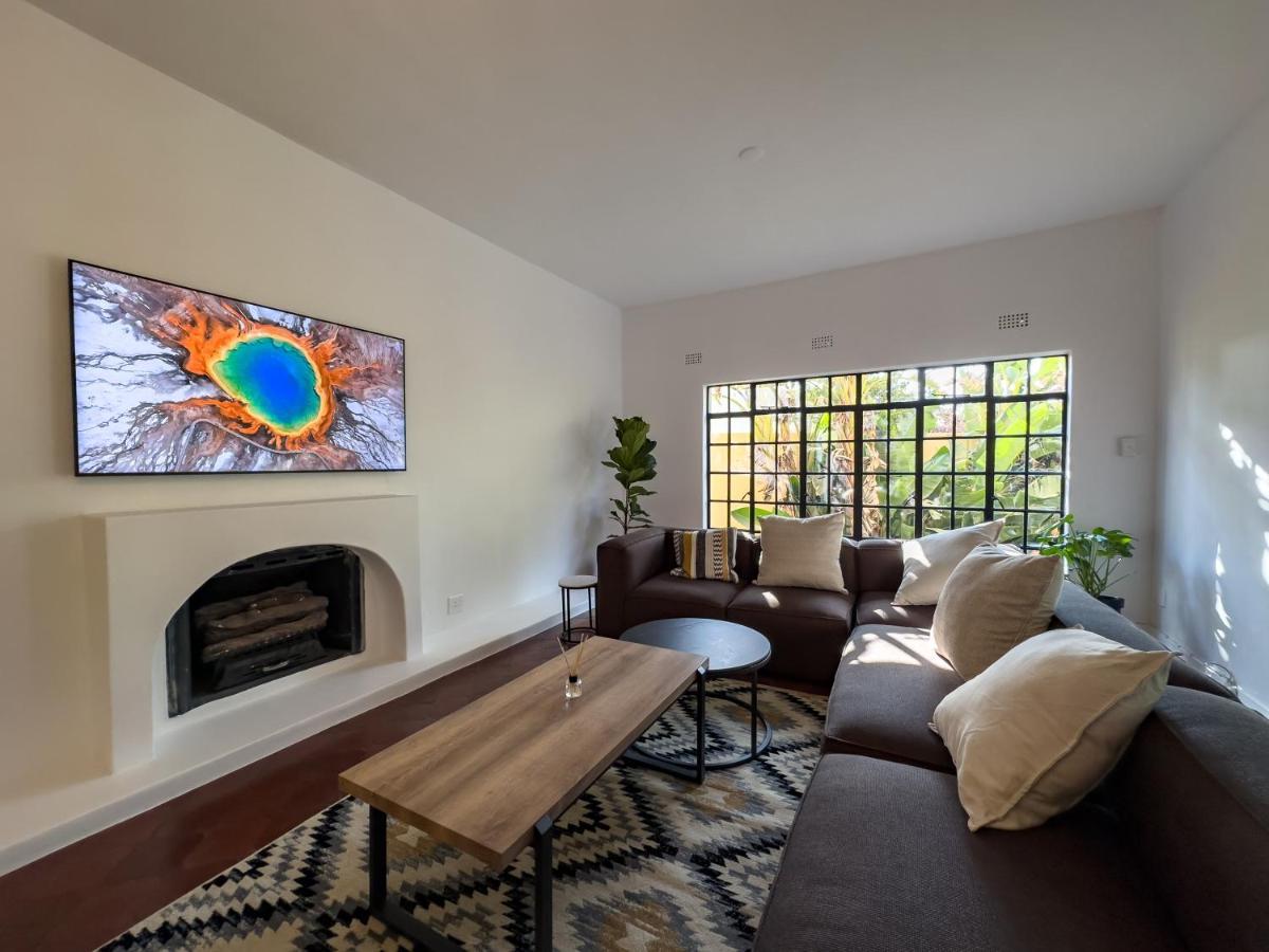 Villa Riverside House With Indoor Pool Johannesburg