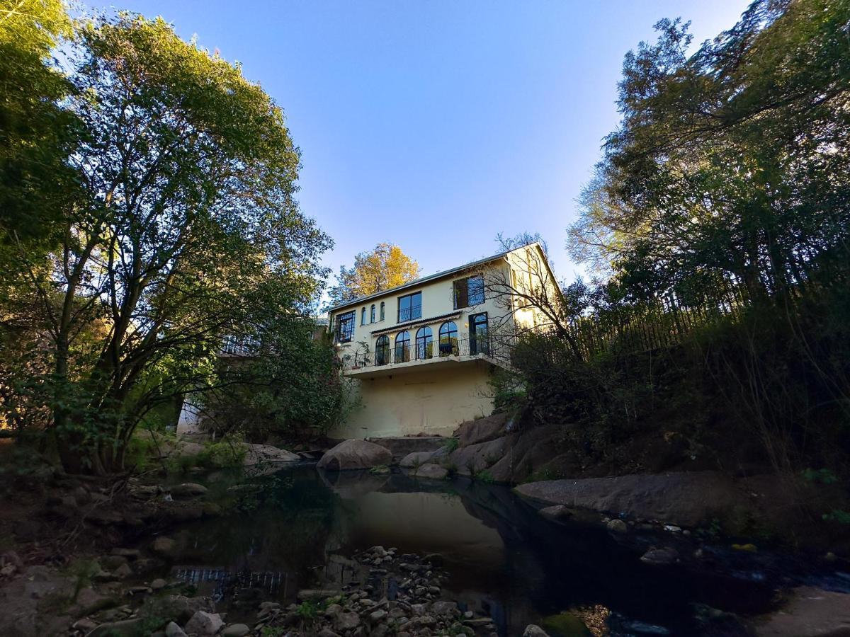 Villa Riverside House With Indoor Pool *