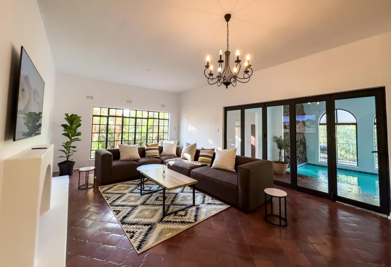 Villa Riverside House With Indoor Pool