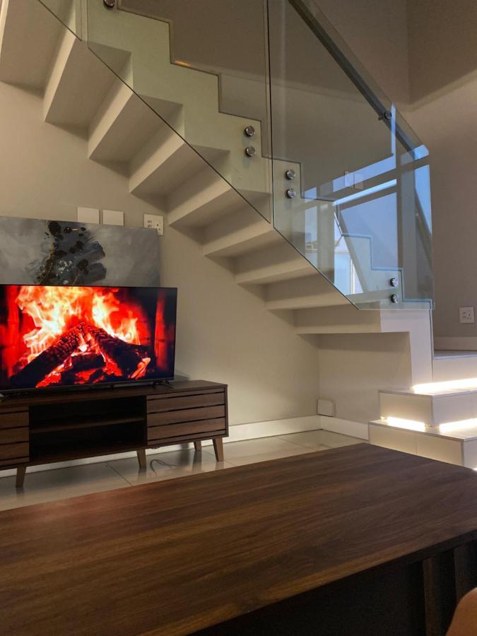 Rosebank/sandton Loft