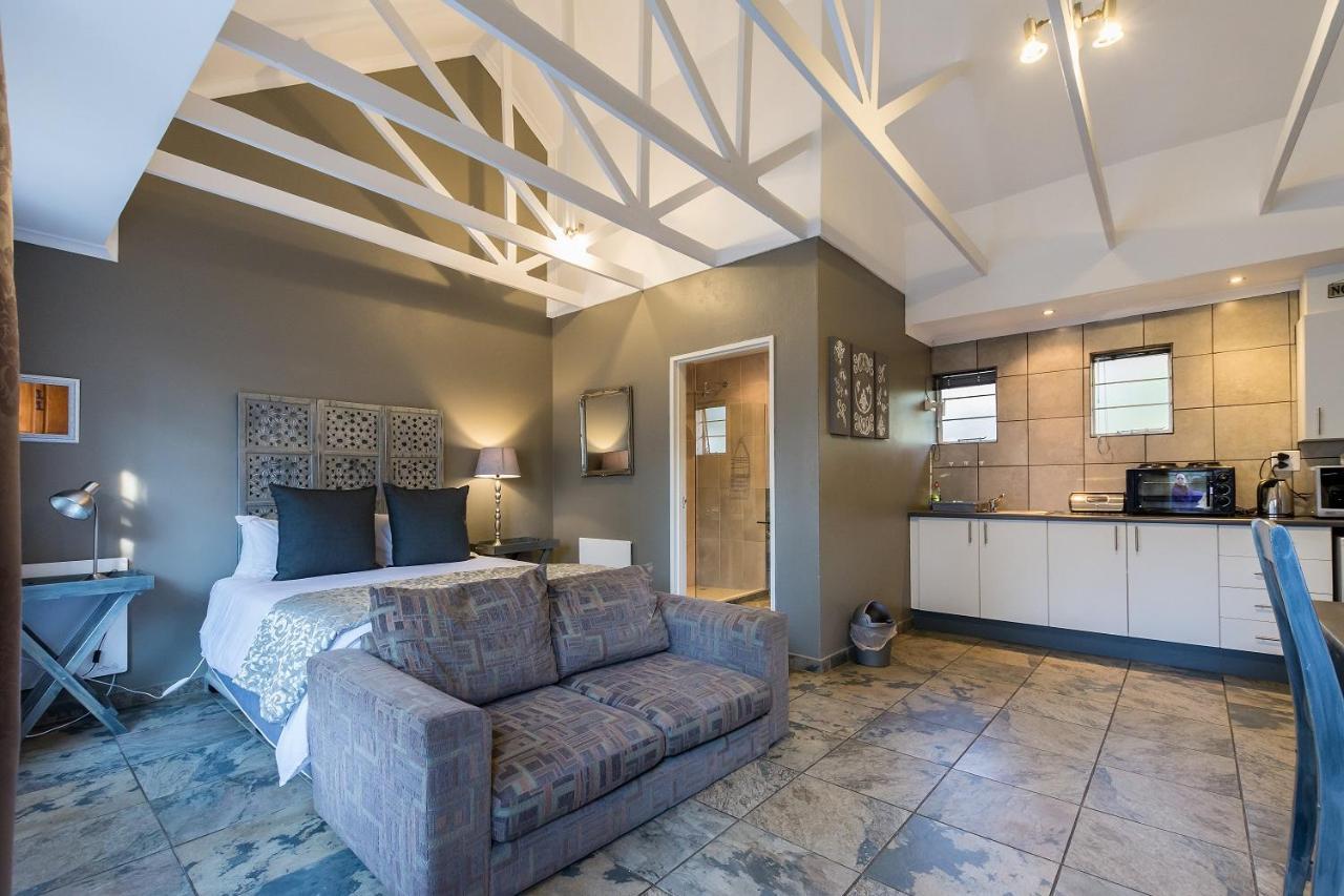 Silverstone Guest house *