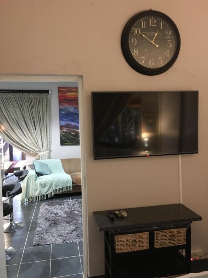 7 Badger Street * Johannesburg
