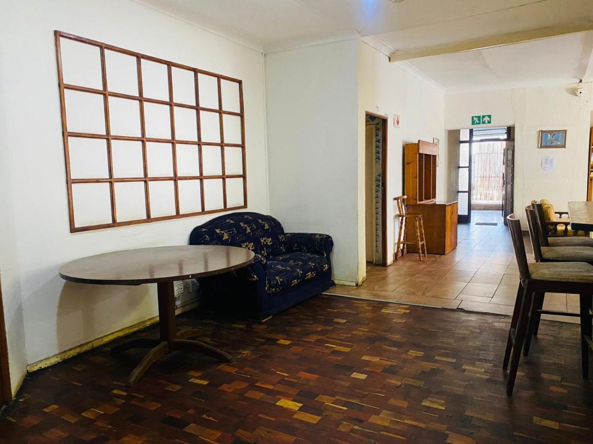 Hostel Rosebank *