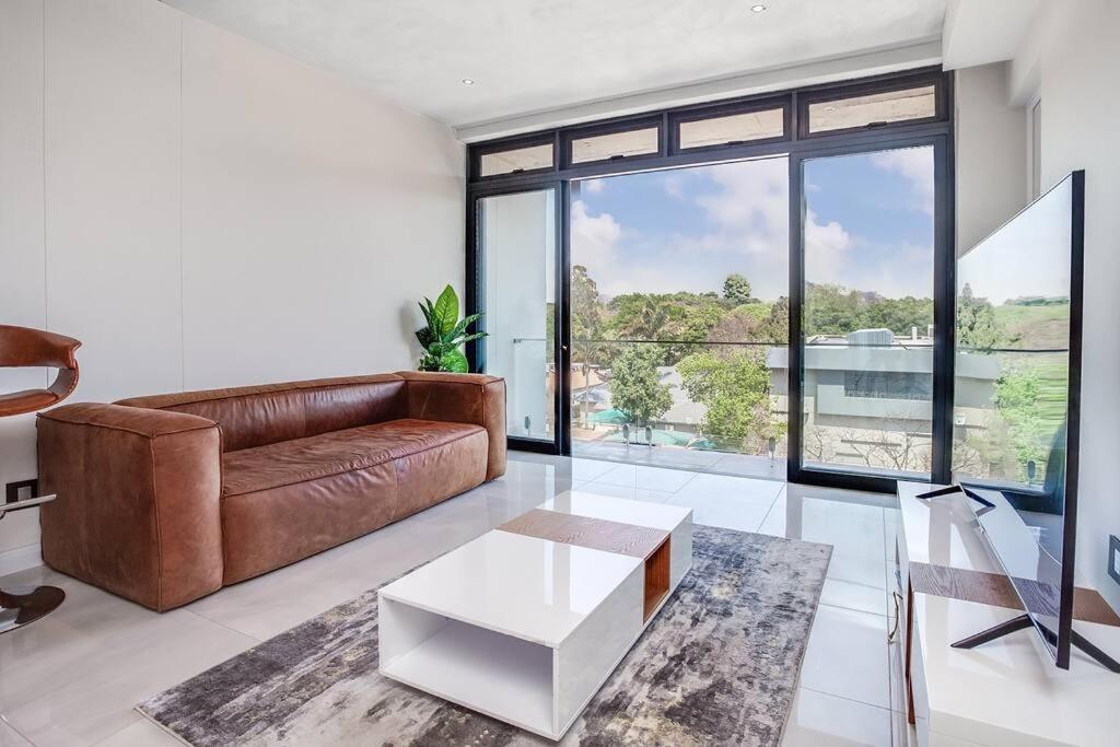 Urban Oasis At The Paramount Apartment Johannesburg