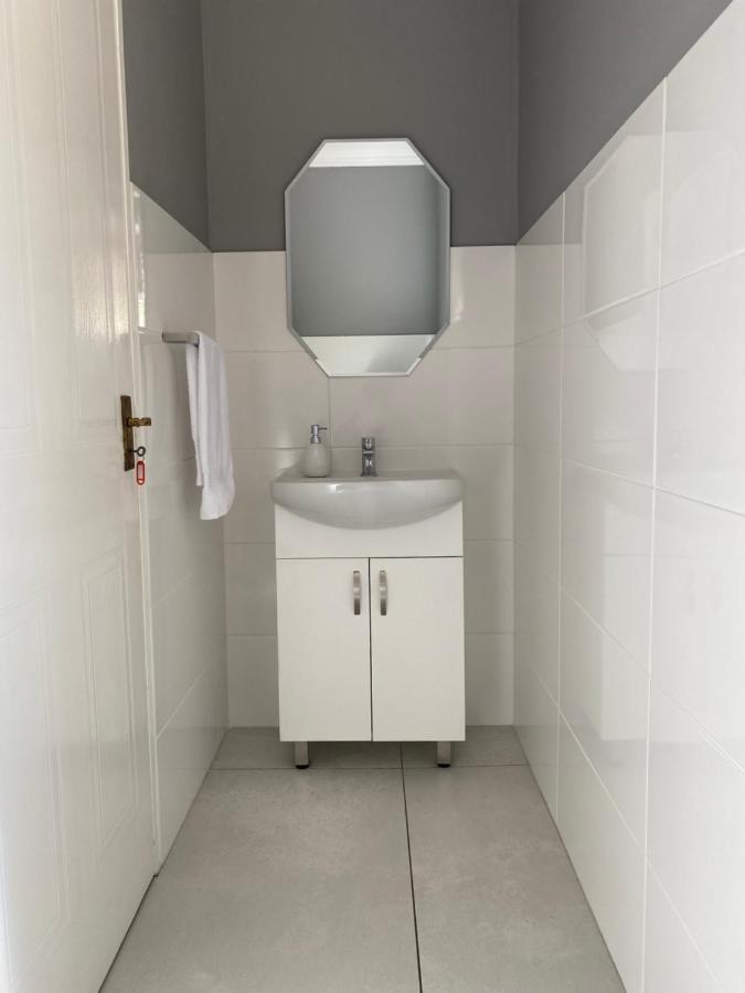 Modern Serene 3 Bedroom Biệt thự *