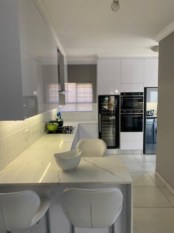 Modern Serene 3 Bedroom Villa Johannesburg