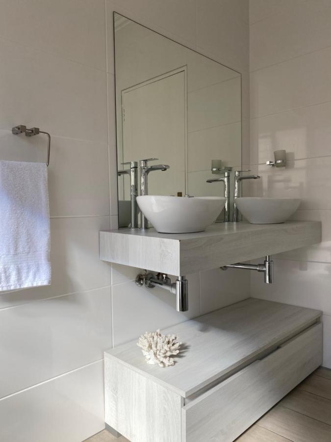 Biệt thự Modern Serene 3 Bedroom