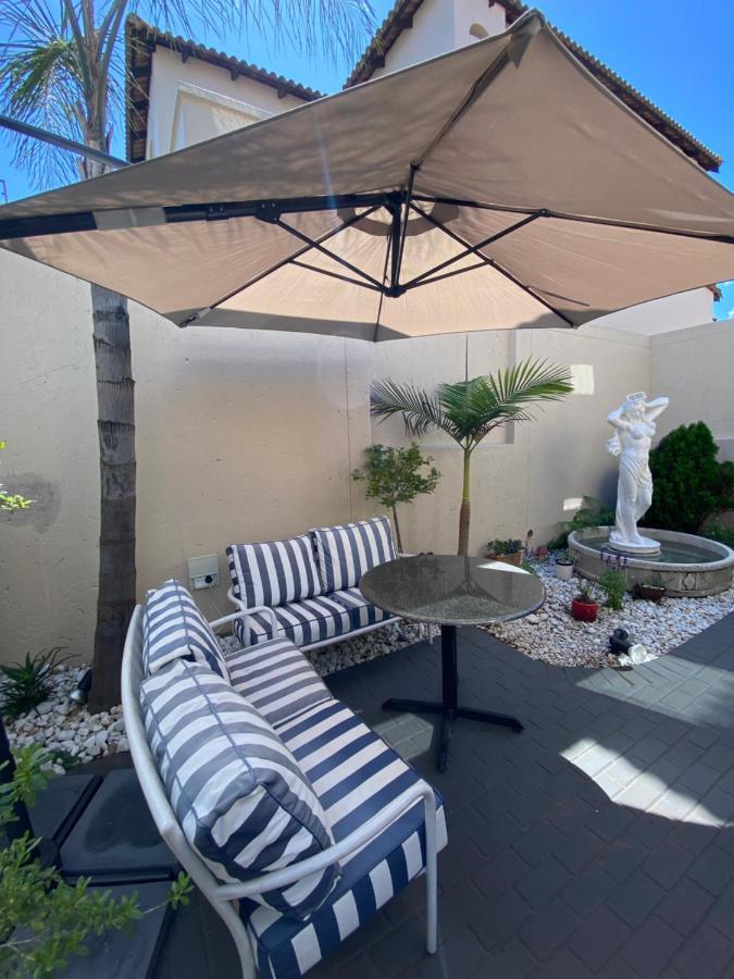 Villa Modern Serene 3 Bedroom *
