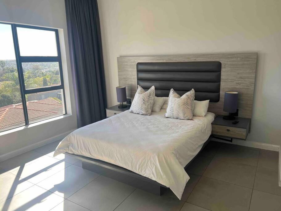 11 @ 7 On Middle Sandton Apartment *