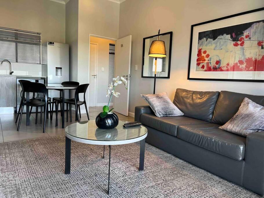 Apartment 11 @ 7 On Middle Sandton