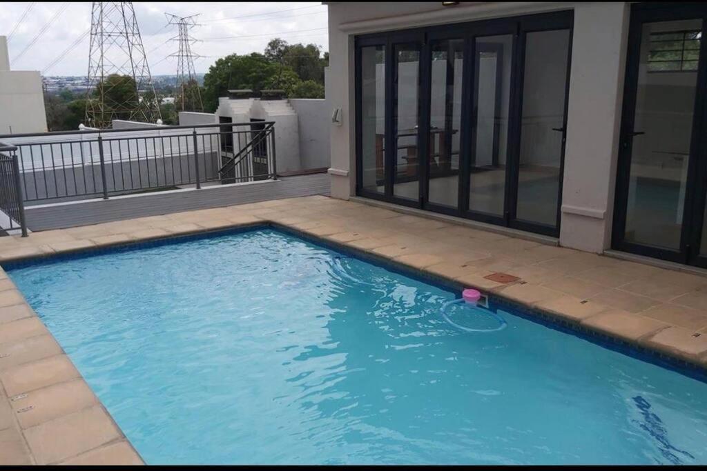 Apartment 11 @ 7 On Middle Sandton Johannesburg