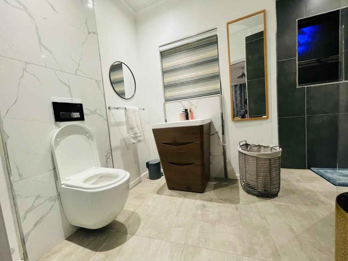 Aparthotel 24 On Basil Boutique