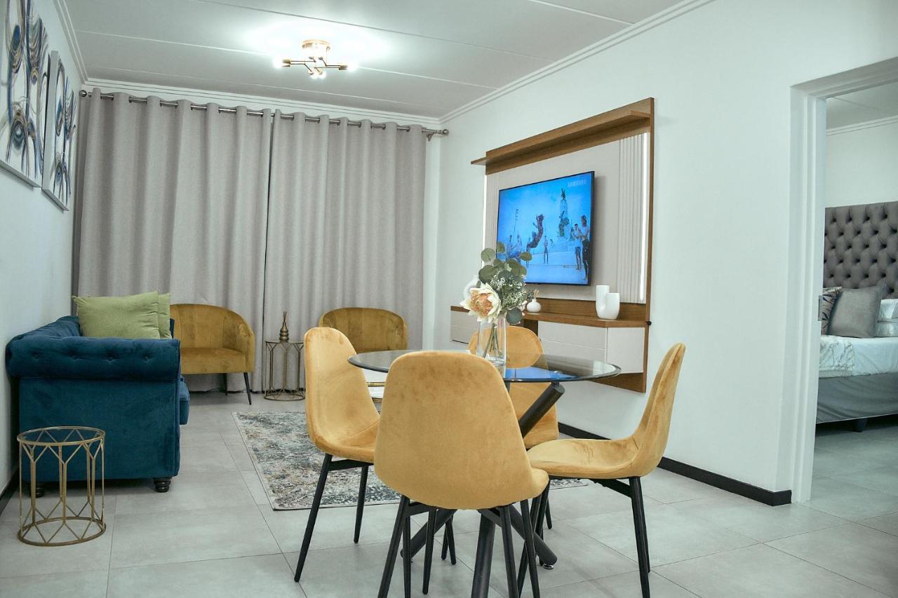 Apartamento Medon Luxury With Power Back Up Bryanston Sandton Joanesburgo