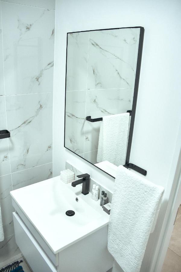 Medon Luxury With Power Back Up Bryanston Sandton Apartment Johannesburg