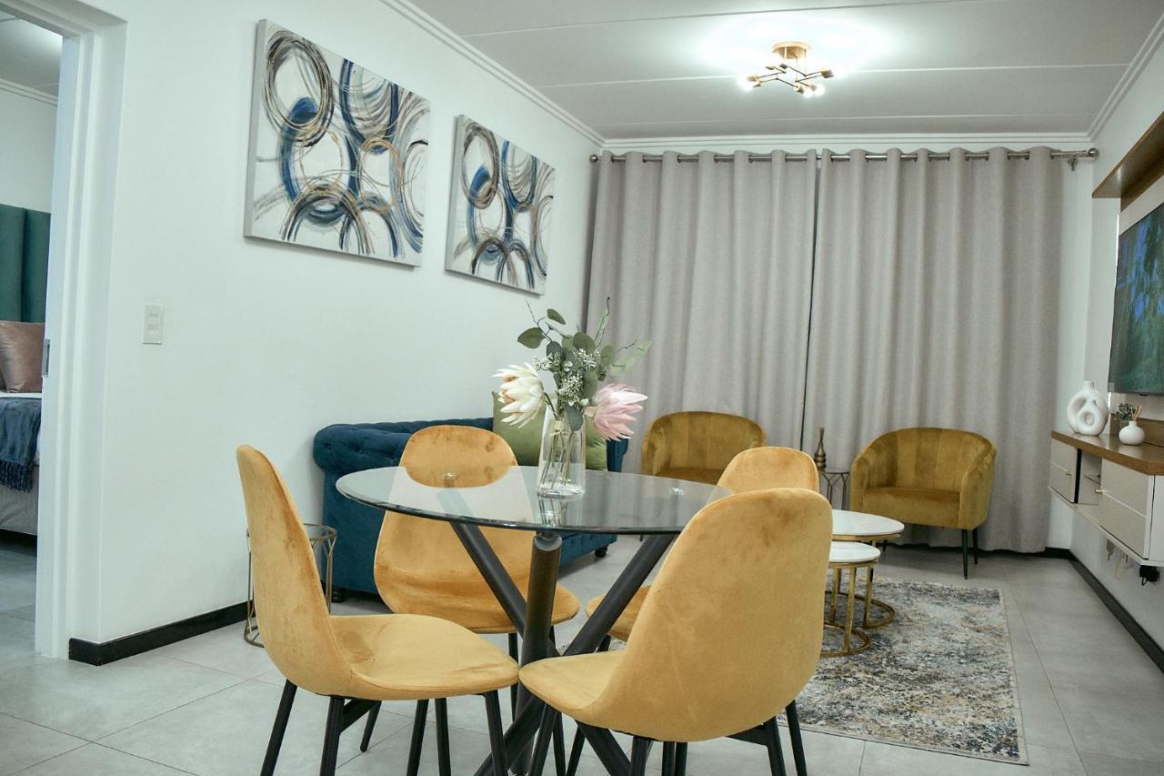 Apartamento Medon Luxury With Power Back Up Bryanston Sandton *