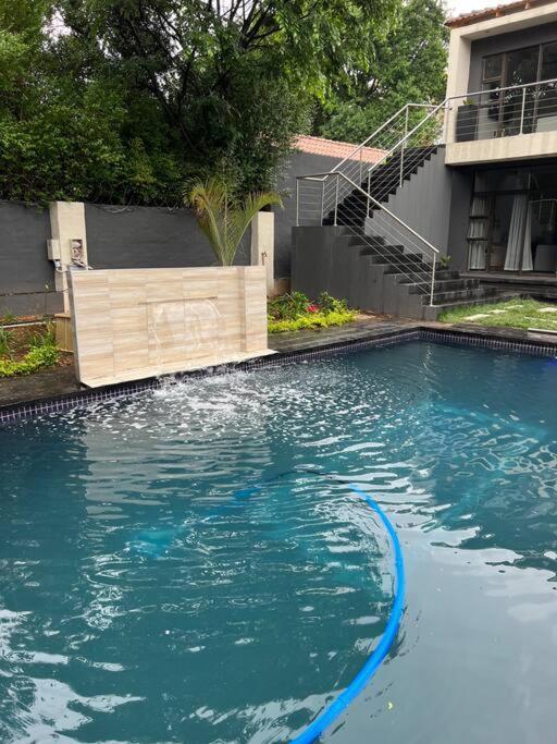 Apartment Cosy 5min To Sandton 8 Johannesburg