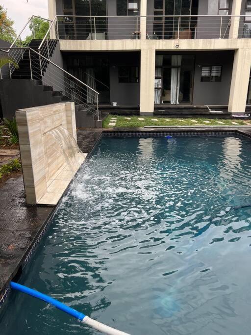 Cosy 5min To Sandton 8 Johannesburg