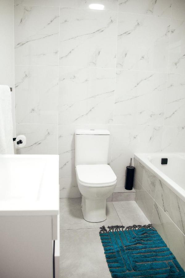 Apartamento Medon Luxury With Power Back Up Bryanston Sandton Joanesburgo