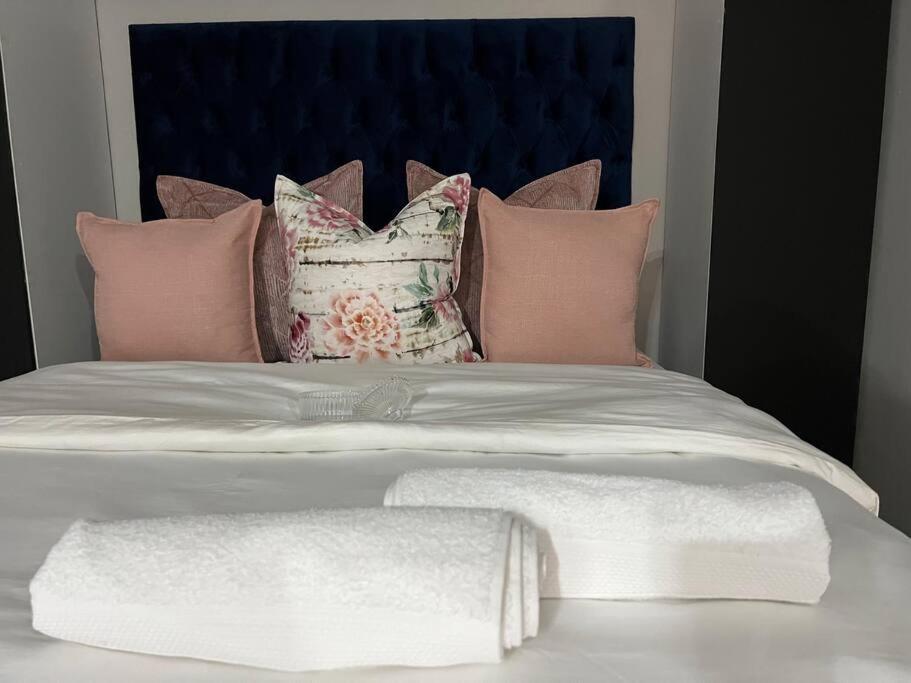 Apartment Lux 5min To Sandton 9 Johannesburg