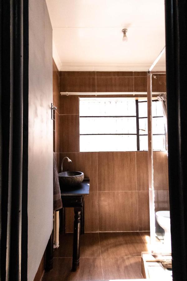 Latona Guest house *