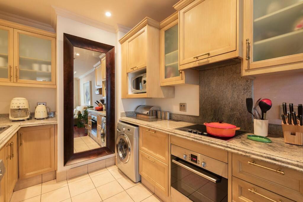 Apartment Luxury & Breathtaking Sandton & Joburgamazing View *