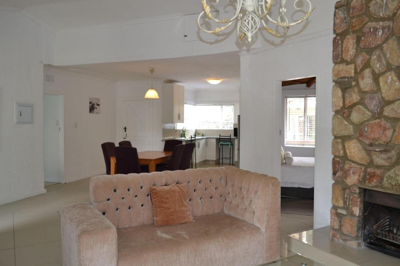 Bryanston Elgin - 3 *
