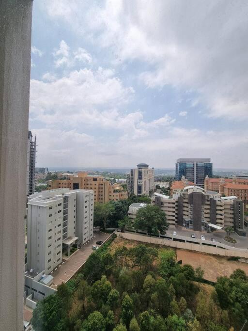 Sandton Skye - Luxury Johannesburg
