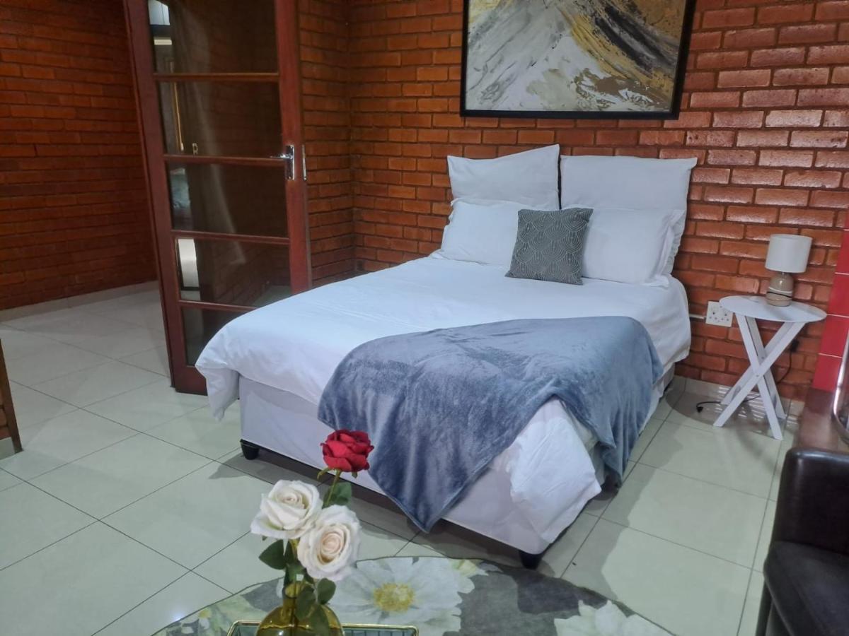 Guest house One Three 9ine Boutique Johannesburg