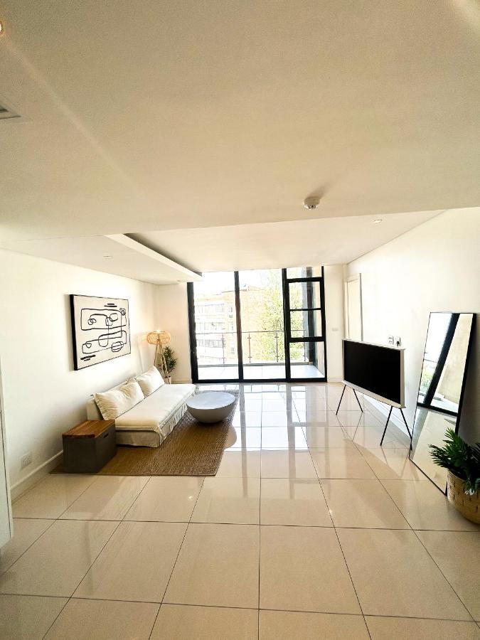 Modern Day Homes 3 *