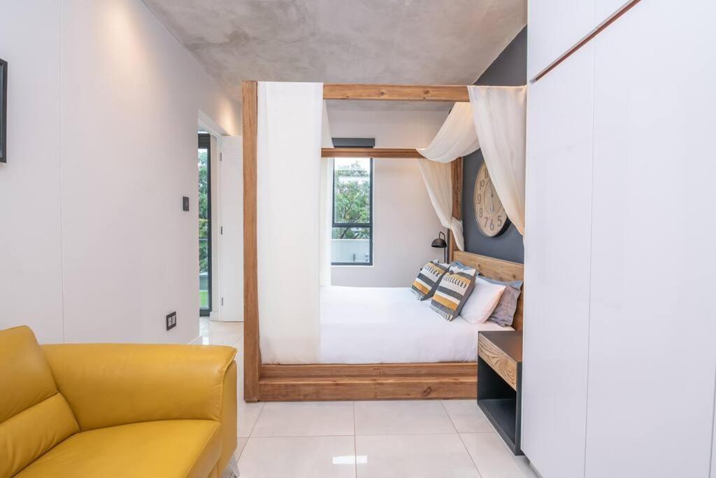 Apartment Comfy Nest - The Paramount 1 Johannesburg