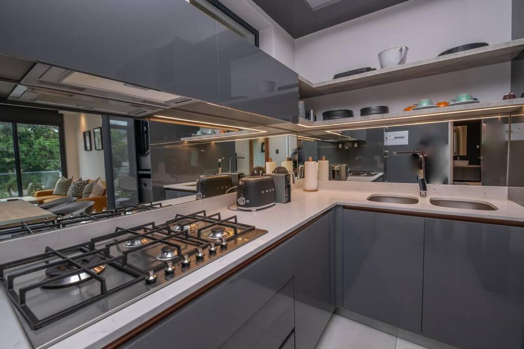 Comfy Nest - The Paramount 1 Apartment Johannesburg