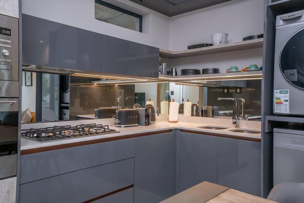 Apartment Comfy Nest - The Paramount 1 Johannesburg