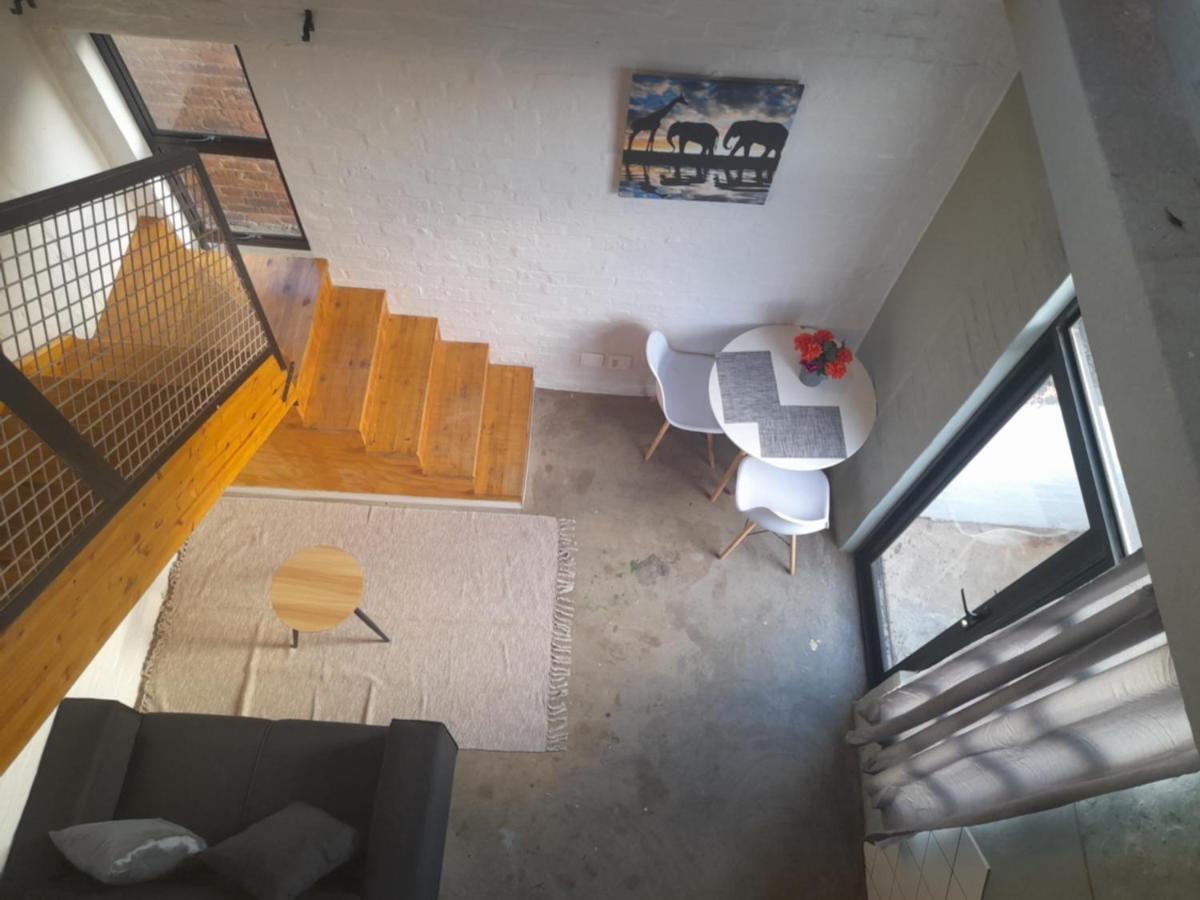 Downtown Delight : Maboneng Loft Apartment *