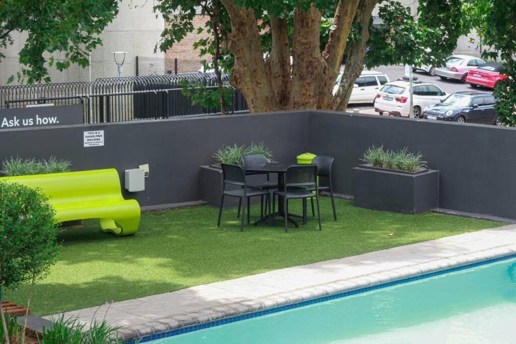 1 Bedroom Unit Fully Furnished With Back Up Generator *