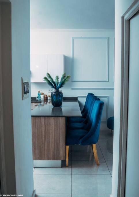 Ocean Blue Sky-luxury Apartment-power Backup Johannesburg