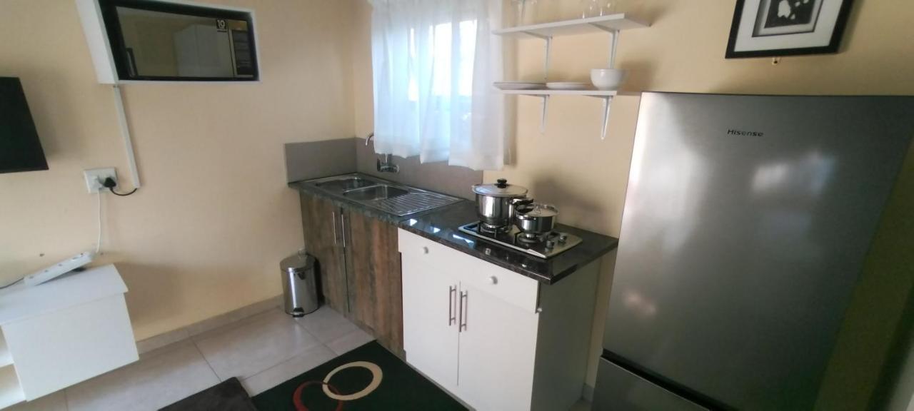 Guest house Zwelibanzi *