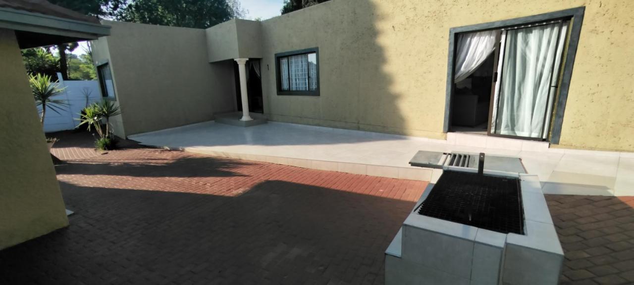 Guest house Zwelibanzi