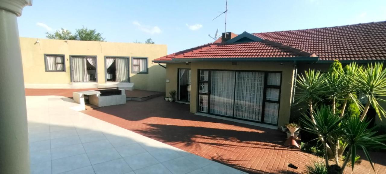 Guest house Zwelibanzi